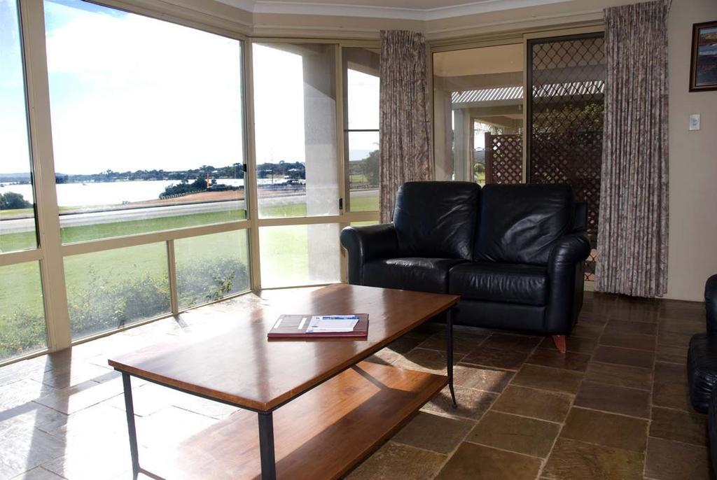 Pelican Shore Oceanfront Villa 6 Kalbarri Cameră foto