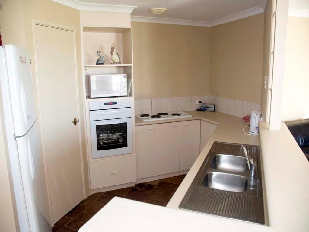 Pelican Shore Oceanfront Villa 6 Kalbarri Cameră foto